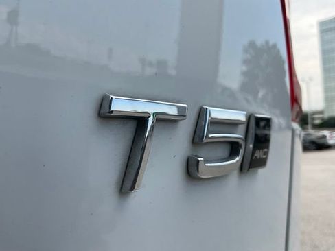 Used 2020 Volvo XC40 T5 Momentum w/ Protection Package Premier AWD/4WD image 21