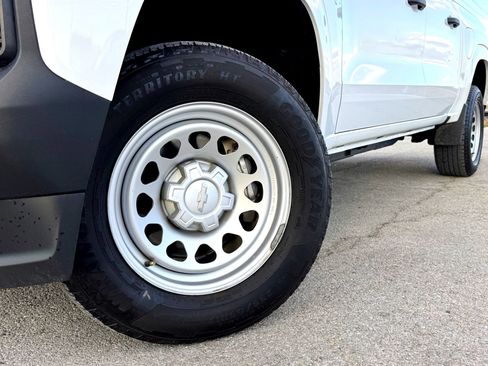 Used 2024 Chevrolet Colorado W/T w/ WT Convenience Package image 2