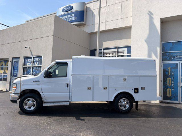 Used 2013 Ford E-350 and Econoline 350 Super Duty w/ PWR Locks & Windows Group RWD image 4