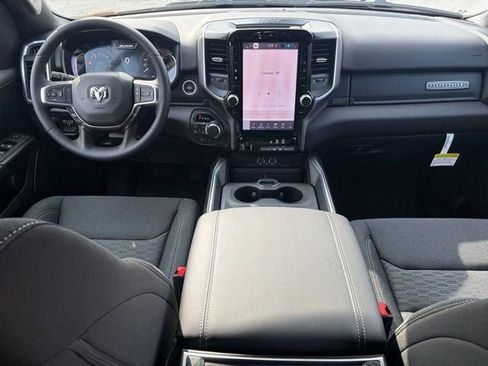 New 2026 RAM 1500 4x4 Crew Cab image 33