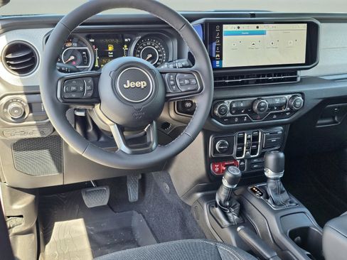 New 2025 Jeep Wrangler Unlimited Sport image 32