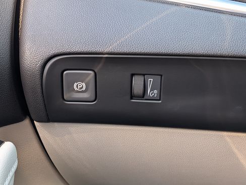 Used 2023 Buick Enclave Essence FWD image 24