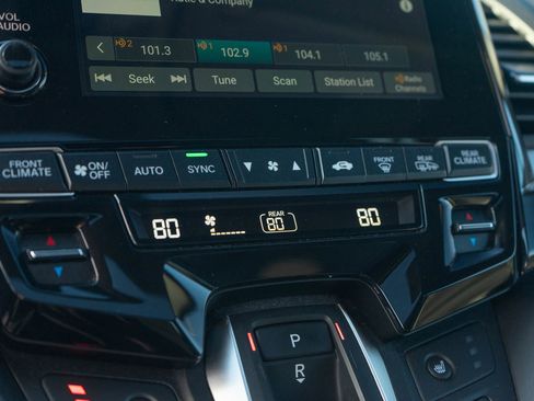 Used 2024 Honda Odyssey EX-L image 16