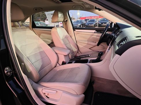 Used 2012 Volkswagen Passat 2.5 SE image 21
