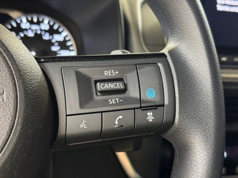 Used 2023 Nissan Rogue SV AWD/4WD image 37