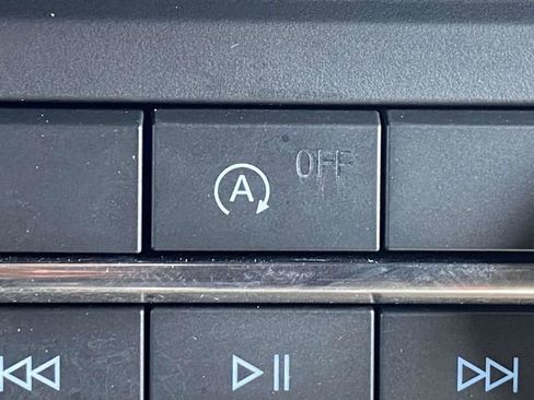 Used 2025 Ford Bronco Big Bend image 31