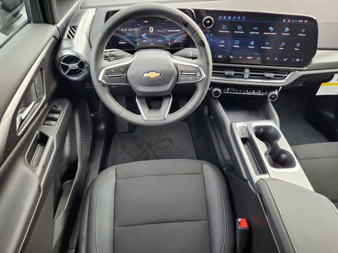 New 2026 Chevrolet Equinox EV LT image 10