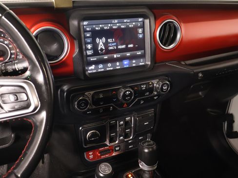 Used 2019 Jeep Wrangler Unlimited Rubicon AWD/4WD image 5
