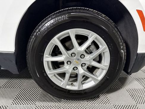 Used 2023 Chevrolet Equinox LT image 10