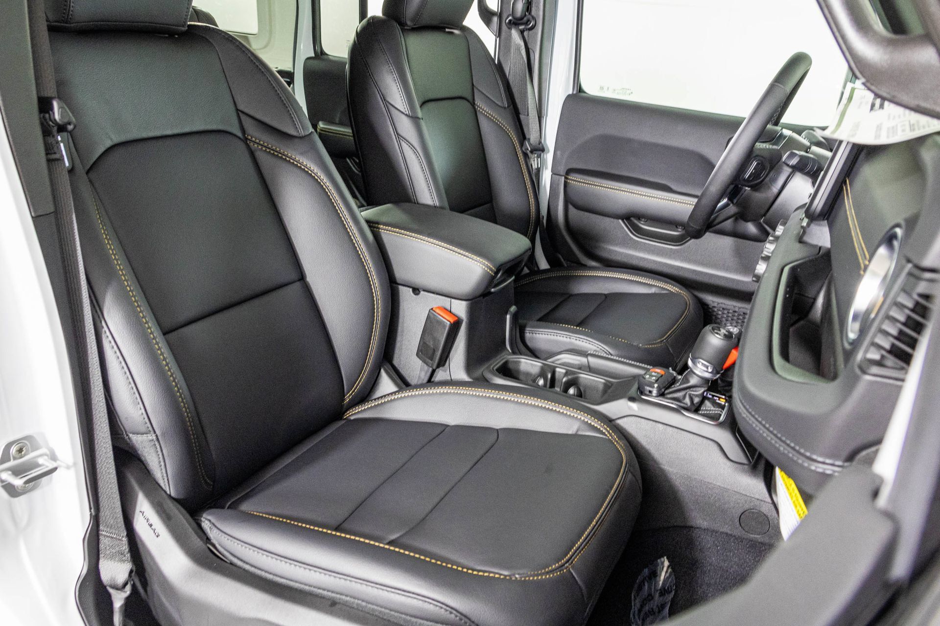 New 2027 Jeep Wrangler Unlimited Sahara AWD/4WD image 38