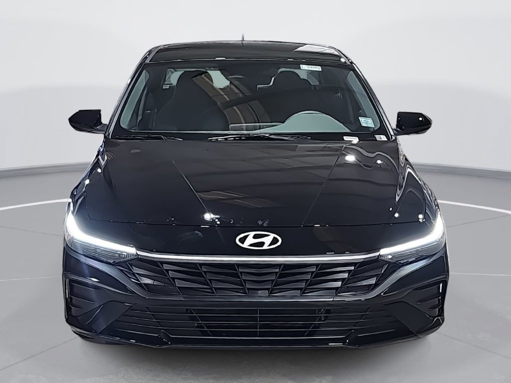New 2026 Hyundai Elantra SEL FWD image 2