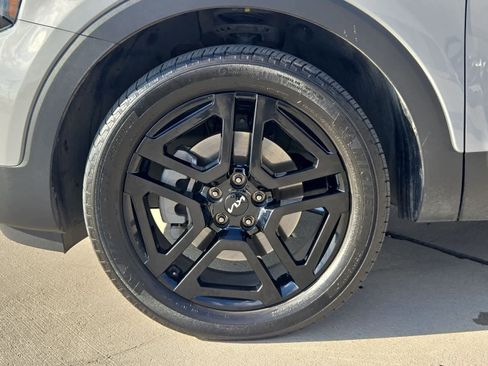 Used 2024 Kia Telluride EX X-Line image 12