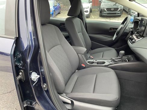 Used 2025 Toyota Corolla LE image 34