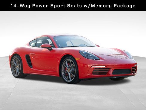 Used 2024 Porsche 718 Cayman S image 3