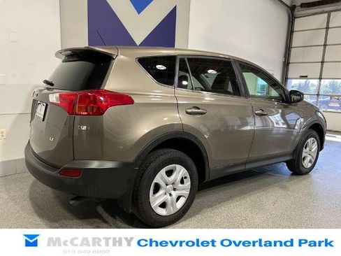 Used 2013 Toyota RAV4 LE FWD image 6