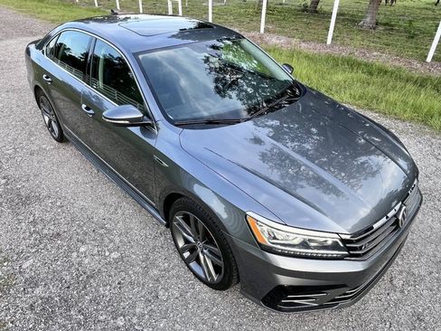 Used 2019 Volkswagen Passat 2.0T SE R-Line FWD image 14