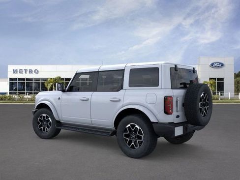 New 2025 Ford Bronco Outer Banks image 4