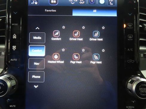 Used 2022 RAM 2500 Limited w/ Night Edition AWD/4WD image 28