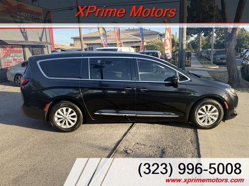 Used 2019 Chrysler Pacifica Touring-L w/ Advanced Safetytec Group FWD image 8