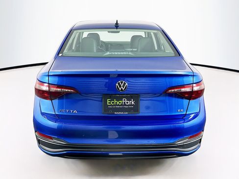 Used 2024 Volkswagen Jetta SE FWD image 7