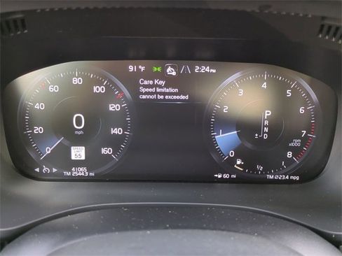 Used 2021 Volvo XC60 T5 Momentum w/ Premium Package image 27