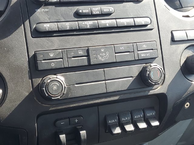 Used 2015 Ford F250 XL w/ Power Equipment Group RWD image 18