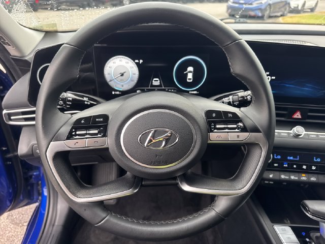 Used 2023 Hyundai Elantra SEL w/ Convenience Package FWD image 22