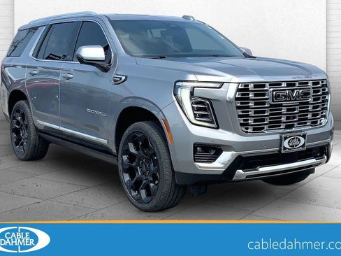 Used 2025 GMC Yukon Denali w/ Denali Reserve Package AWD/4WD image 1