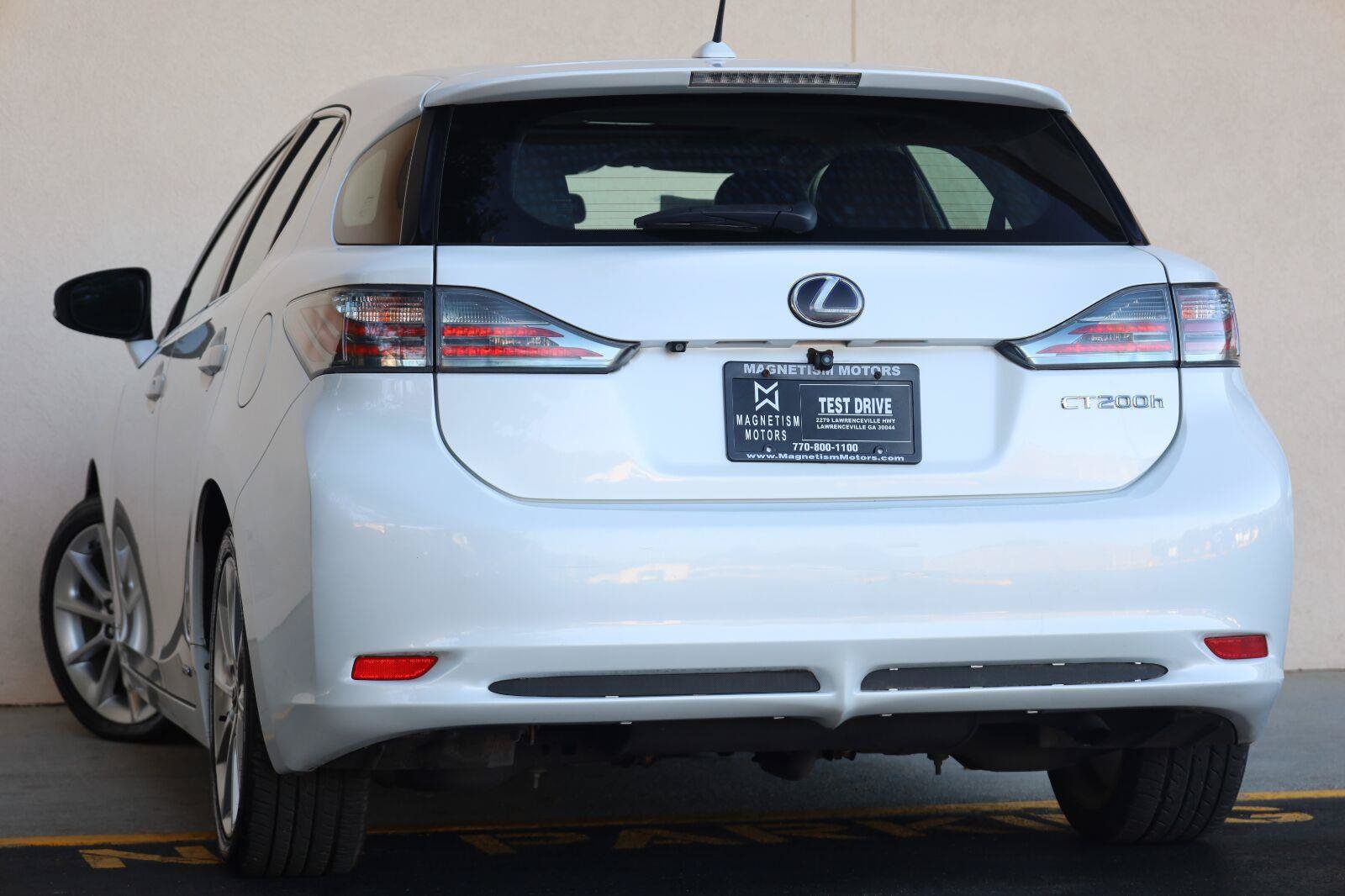 Used 2011 Lexus CT 200h Premium w/ Premium Audio Pkg FWD image 9