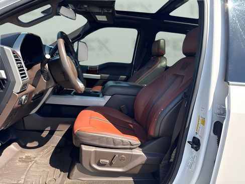 Used 2018 Ford F350 King Ranch w/ King Ranch Ultimate Package AWD/4WD image 9