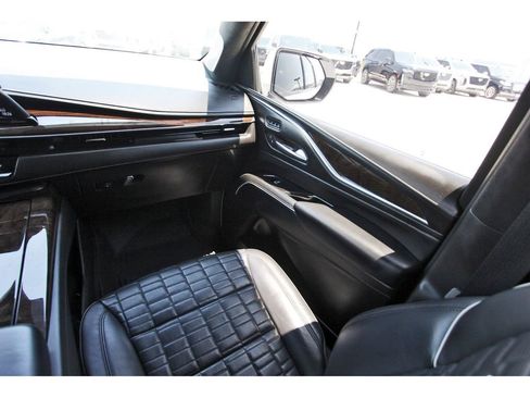 Used 2021 Cadillac Escalade ESV Sport Platinum w/ Heavy-Duty Trailer Package AWD/4WD image 10