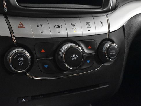 Used 2018 Dodge Journey SE w/ Popular Equipment Group image 15