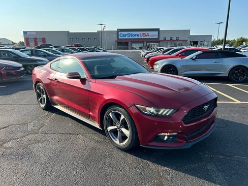 Used 2017 Ford Mustang Coupe RWD image 1
