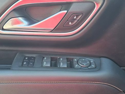 Used 2022 GMC Yukon XL SLT w/ SLT Luxury Package AWD/4WD image 13
