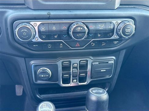 Used 2021 Jeep Wrangler Unlimited Sport image 16