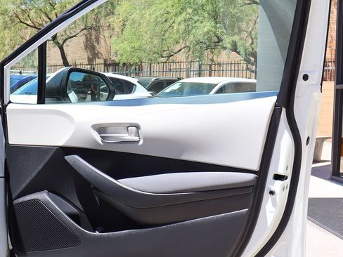Used 2020 Toyota Corolla LE FWD image 33