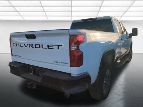 Used 2022 Chevrolet Silverado 2500 Custom w/ Custom Convenience Package image 6