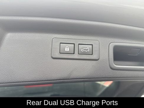 Used 2020 Subaru Forester Premium image 16