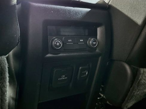 Used 2023 Chevrolet Traverse RS w/ LPO, Floor Liner Package AWD/4WD image 27