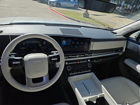 Used 2025 Hyundai Santa Fe SEL image 15