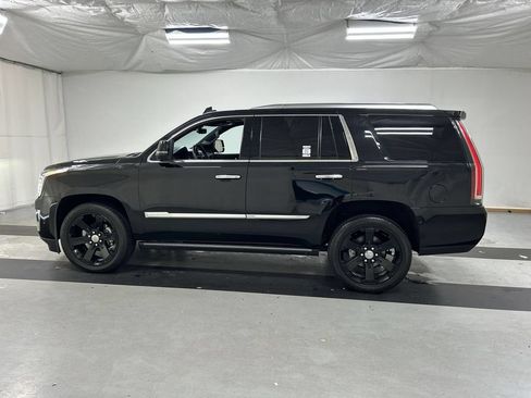 Used 2020 Cadillac Escalade Platinum AWD/4WD image 5
