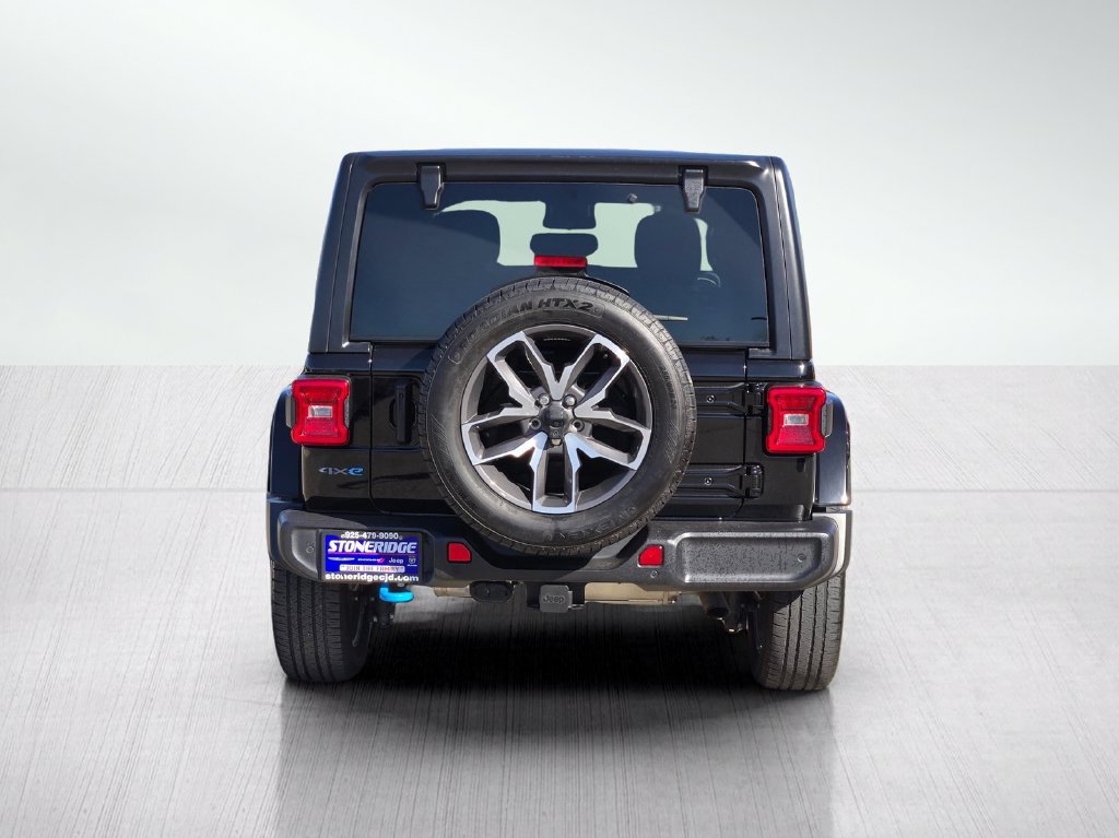 Used 2024 Jeep Wrangler Unlimited w/ Convenience Group AWD/4WD image 5