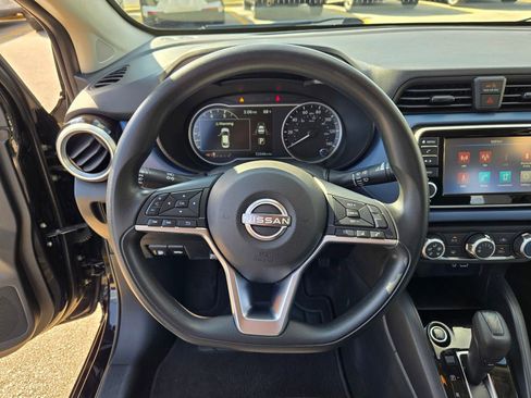 Used 2023 Nissan Versa SV image 37