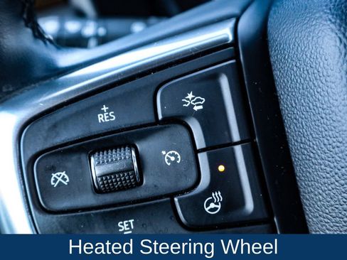 Used 2023 Chevrolet Suburban Premier image 29