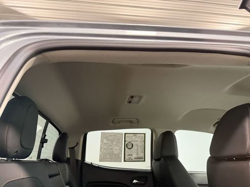 Used 2022 GMC Canyon AT4 image 16