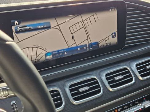 Certified 2025 Mercedes-Benz GLS 450 4MATIC image 28