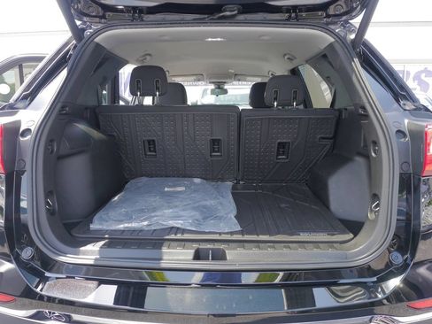 Used 2020 Chevrolet Equinox LT w/ Driver Convenience Package AWD/4WD image 16