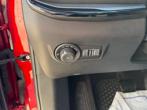 Used 2025 Jeep Compass Trailhawk AWD/4WD image 13