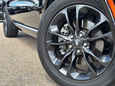 Used 2024 Dodge Durango R/T RWD image 2