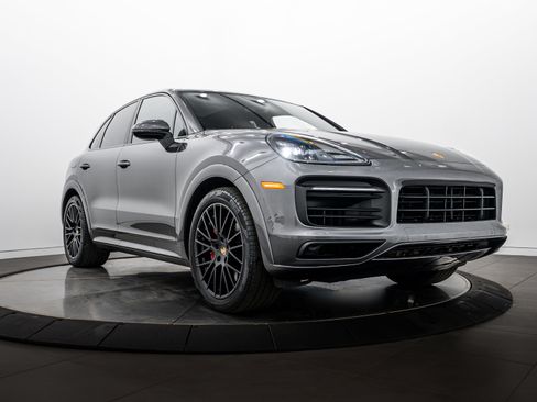 Certified 2022 Porsche Cayenne GTS AWD/4WD image 9